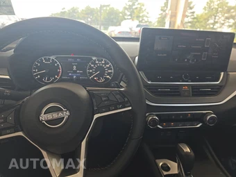 2026 Nissan Altima SR – miniatura 11