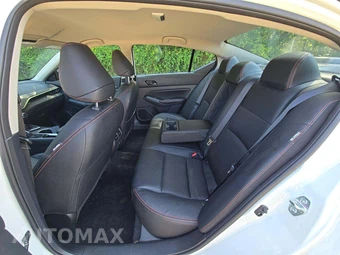 2026 Nissan Altima SR - miniatura 10