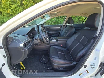 2026 Nissan Altima SR - miniatura 3
