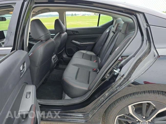 2026 Nissan Altima SR - miniatura 10
