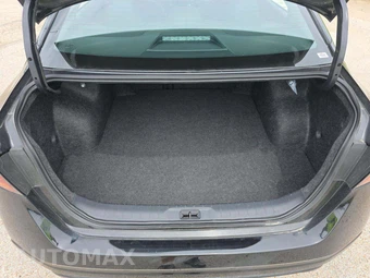 2026 Nissan Altima SR - miniatura 11