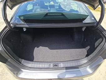 2026 Nissan Altima SR - miniatura 11