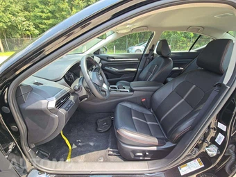 2026 Nissan Altima SR – miniatura 3