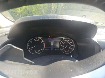 2026 Nissan Altima SR - miniatura 9