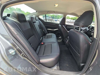 2026 Nissan Altima SR – miniatura 13