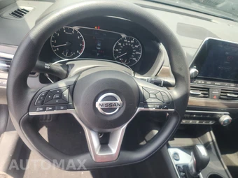 2026 Nissan Altima SV - miniatura 10