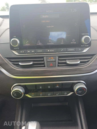 2026 Nissan Altima SV - miniatura 10
