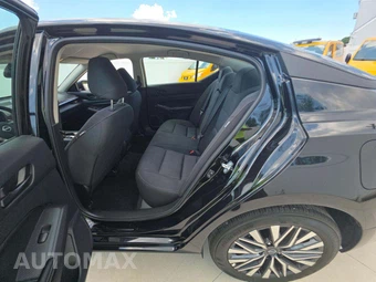 2026 Nissan Altima SV - miniatura 13