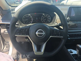 2026 Nissan Altima SV - miniatura 10