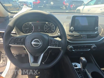 2026 Nissan Altima SV - miniatura 11