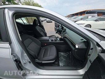 2026 Nissan Altima SV - miniatura 18