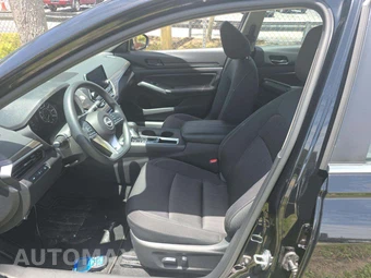 2026 Nissan Altima SV – miniatura 4