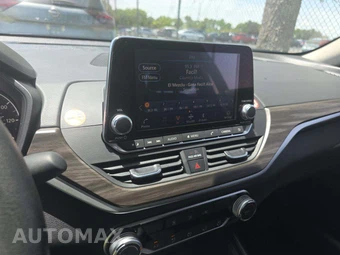 2026 Nissan Altima SV – miniatura 5