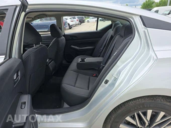 2026 Nissan Altima SV - miniatura 10