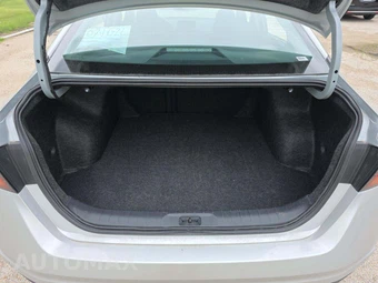 2026 Nissan Altima SV - miniatura 11
