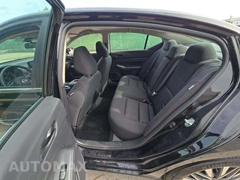 2026 Nissan Altima SV - miniatura 10