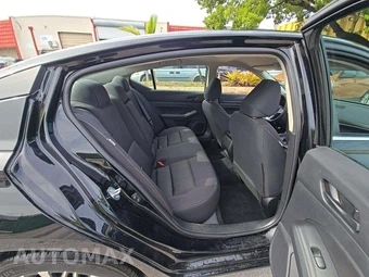 2026 Nissan Altima SV - miniatura 13