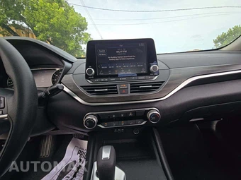 2026 Nissan Altima SV - miniatura 7