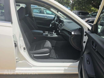 2026 Nissan Altima SV - miniatura 15