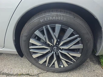 2026 Nissan Altima SV - miniatura 11