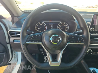 2026 Nissan Altima SV - miniatura 10