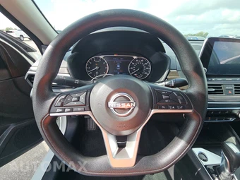 2026 Nissan Altima SV – miniatura 10