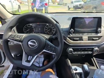 2026 Nissan Altima SV - miniatura 10