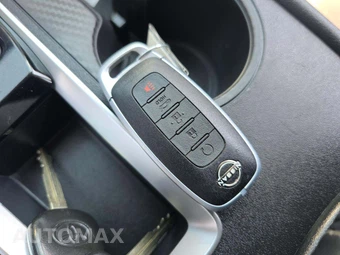 2026 Nissan Altima SV - miniatura 8