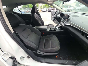 2026 Nissan Altima SV – miniatura 18