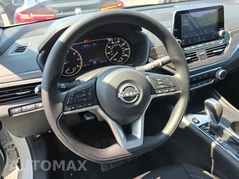 2026 Nissan Altima SV - miniatura 10