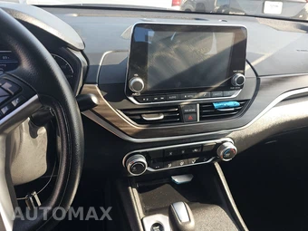 2026 Nissan Altima SV – miniatura 11
