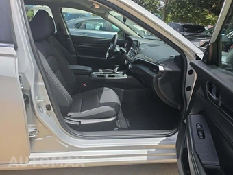 2026 Nissan Altima SV – miniatura 15