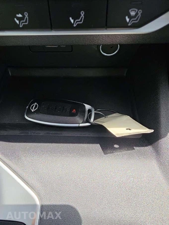 2026 Nissan Altima SV – miniatura 5