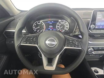 2026 Nissan Altima SV - miniatura 10