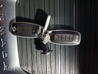 2026 Nissan Armada SL - miniatura 8