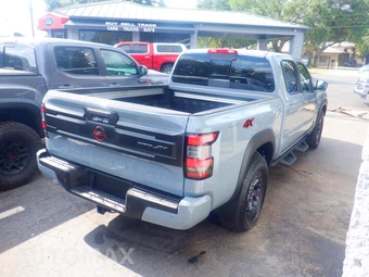 2026 Nissan Frontier PRO-4X Crew Cab Long Bed – miniatura 13