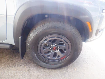 2026 Nissan Frontier PRO-4X Crew Cab Long Bed – miniatura 17