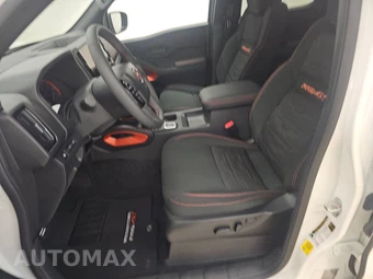 2026 Nissan Frontier PRO-4X Crew Cab Medium Bed - miniatura 7