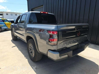 2026 Nissan Frontier PRO-4X Crew Cab Medium Bed - miniatura 2