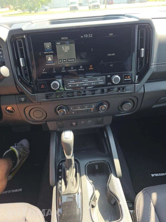 2026 Nissan Frontier SV Crew Cab Medium Bed – miniatura 10