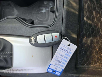 2026 Nissan Frontier SV Crew Cab Medium Bed – miniatura 8