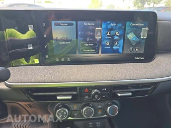 2026 Nissan Kicks S – miniatura 7