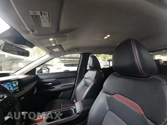 2026 Nissan Kicks SR – miniatura 14