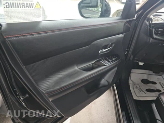 2026 Nissan Kicks SR – miniatura 9
