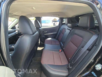 2026 Nissan Kicks SR - miniatura 13