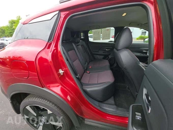 2026 Nissan Kicks SR - miniatura 13