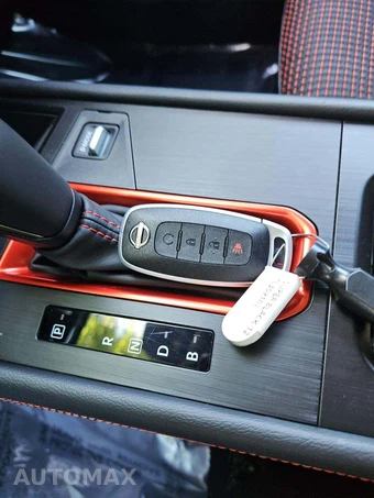 2026 Nissan Kicks SR – miniatura 8