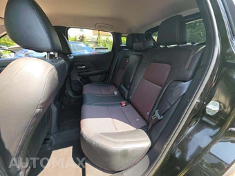 2026 Nissan Kicks SR – miniatura 13