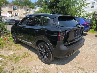 2026 Nissan Kicks SR – miniatura 2