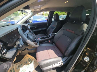 2026 Nissan Kicks SR – miniatura 6